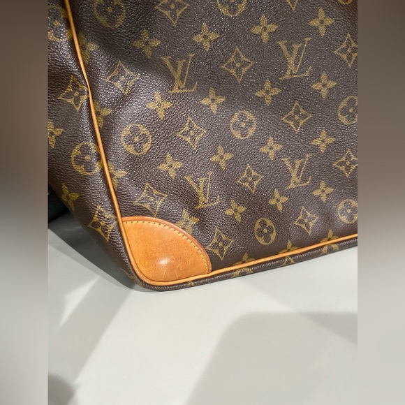 Louis Vuitton - Picture 5 of 14